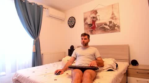 Snapshot of valyvalisimo chatting on 02/24/26, 07:28 valyvalisimo online show from 02/24/26, 07:28