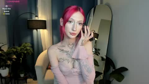 Snapshot of vampray_ chatting on 06/06/26, 09:19 Leyla online show from 06/06/26, 09:19