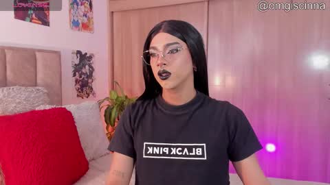 Cinnamon  online show from 12/17/25, 07:42