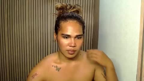 vampy_ebony_laxine online show from 01/05/25, 04:36