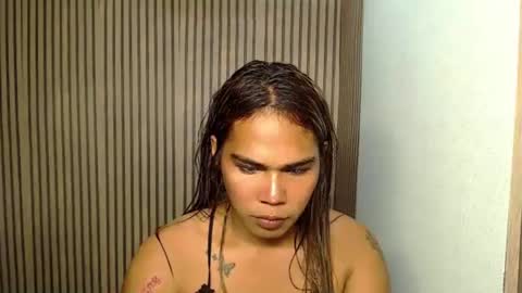 vampy_ebony_laxine online show from 01/05/25, 12:53