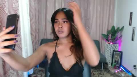 vampy_ebony_laxine online show from 09/22/25, 10:17