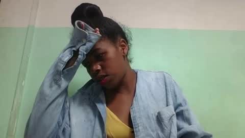 Snapshot of vanafiry chatting on 01/20/25, 04:10 vanafiry online show from 01/20/25, 04:10