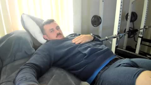 Snapshot of vandal2021 chatting on 01/12/25, 06:27 Vandal2021 online show from 01/12/25, 06:27