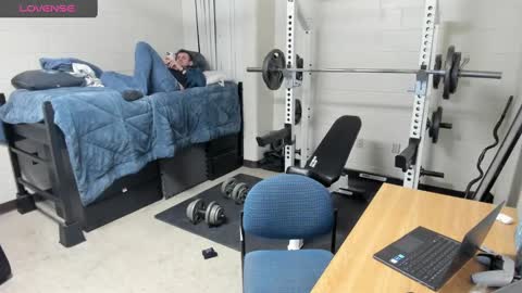 Snapshot of vandal2021 chatting on 01/21/25, 02:00 Vandal2021 online show from 01/21/25, 02:00