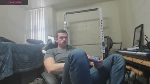 Snapshot of vandal2021 chatting on 02/12/25, 09:01 Vandal2021 online show from 02/12/25, 09:01