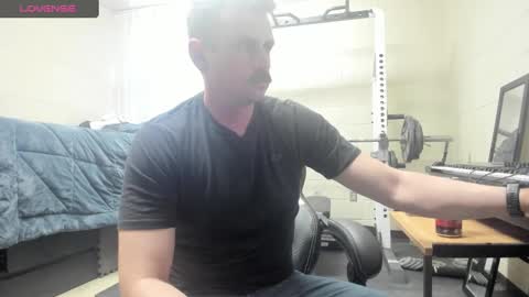 Snapshot of vandal2021 chatting on 02/21/25, 11:21 Vandal2021 online show from 02/21/25, 11:21