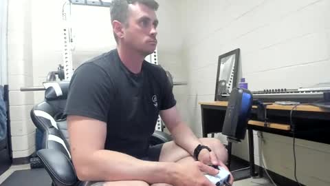 Snapshot of vandal2021 chatting on 03/01/25, 01:00 Vandal2021 online show from 03/01/25, 01:00