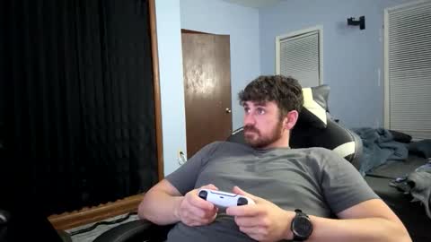 Snapshot of vandal2021 chatting on 11/06/25, 02:01 Vandal2021 online show from 11/06/25, 02:01