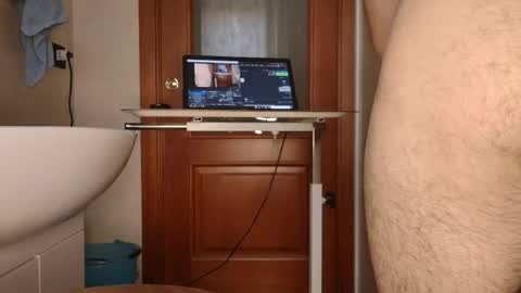 Snapshot of vandik669 chatting on 05/01/26, 12:32 vandik669 online show from 05/01/26, 12:32