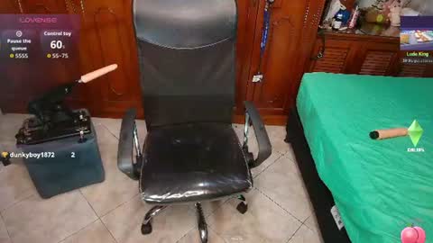 vane_latin18 online show from 06/15/26, 08:22