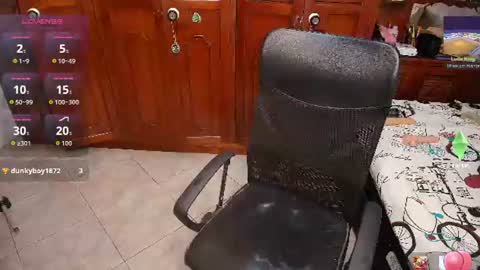 vane_latin18 online show from 06/24/26, 08:19