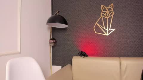 vane_vixen online show from 12/18/25, 03:56