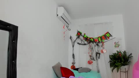 vanelope_smith online show from 11/09/25, 04:00