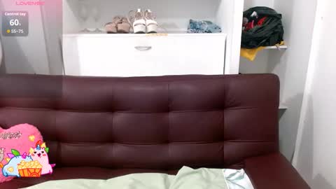 VANESA online show from 10/11/25, 01:42