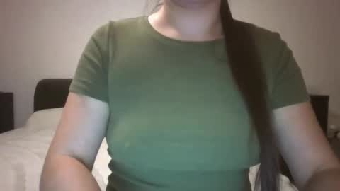 Snapshot of vanesajewel chatting on 12/12/24, 09:37 VanesaJewel online show from 12/12/24, 09:37