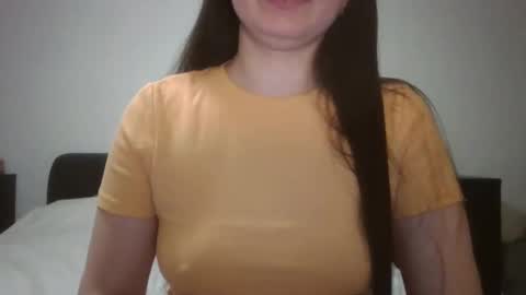 Snapshot of vanesajewel chatting on 03/05/25, 08:53 VanesaJewel online show from 03/05/25, 08:53