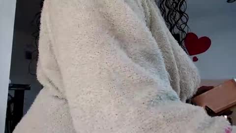 vanessa and samantha online show from 02/18/26, 04:58