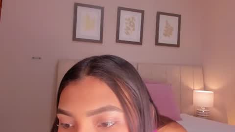 Snapshot of vanessa__cb chatting on 06/16/26, 11:35 vanessa__cb online show from 06/16/26, 11:35
