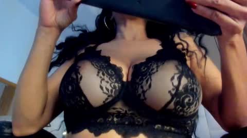 Vanessa online show from 12/16/25, 03:17