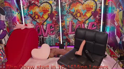 Snapshot of vanessa_love chatting on 03/03/26, 05:19 Vanessa online show from 03/03/26, 05:19