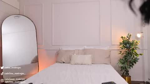vanessa sexxy online show from 05/09/26, 01:33