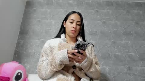 vanessaadol online show from 02/23/25, 12:05