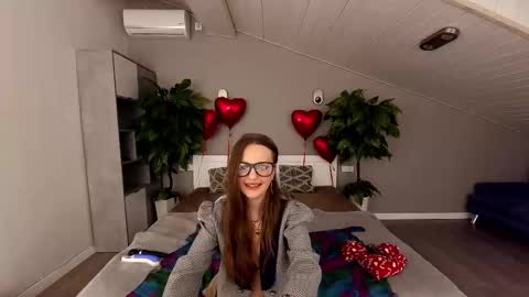 vanessabeautyy online show from 02/18/25, 11:08
