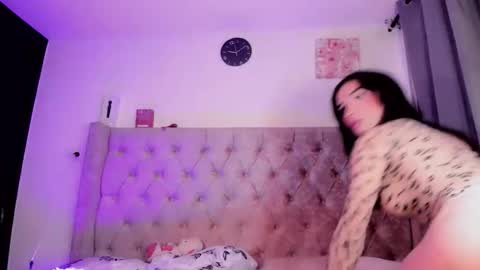 vanessacastroo online show from 05/06/26, 05:35