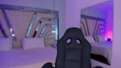 vanessaduval online show from 10/29/25, 04:59