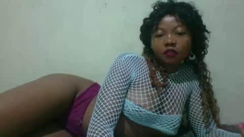 vanessah64 online show from 04/24/26, 01:46
