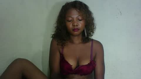 vanessah64 online show from 04/30/26, 07:25