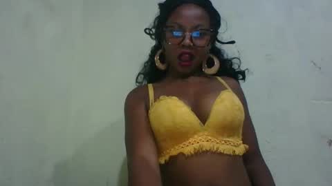 vanessah64 online show from 05/02/26, 07:57