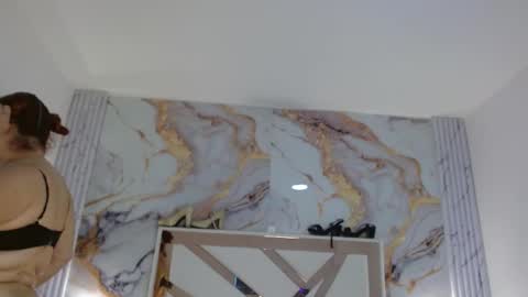 Vanessa Hard online show from 10/05/25, 01:53