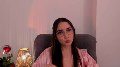 Snapshot of vanessajohnsonn chatting on 05/11/26, 10:40 vanessajohnsonn online show from 05/11/26, 10:40