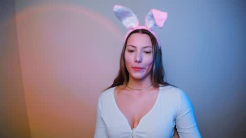 Snapshot of vanessakim_ chatting on 12/29/24, 08:48 Vanessa online show from 12/29/24, 08:48