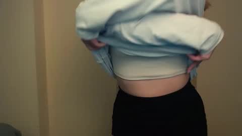 Snapshot of vanessakim_ chatting on 02/25/25, 05:58 Vanessa online show from 02/25/25, 05:58