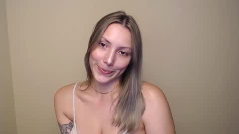 Snapshot of vanessakim_ chatting on 09/08/25, 04:28 Vanessa online show from 09/08/25, 04:28