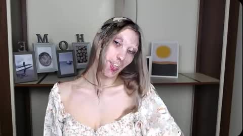 Snapshot of vanessakim_ chatting on 03/20/26, 05:18 Vanessa online show from 03/20/26, 05:18