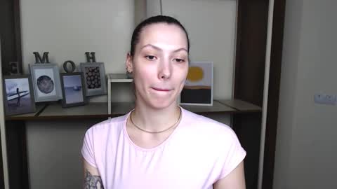 Snapshot of vanessakim_ chatting on 03/21/26, 01:48 Vanessa online show from 03/21/26, 01:48