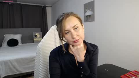 Vanessa  online show from 05/03/26, 04:46