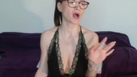 Vanessa online show from 06/19/26, 09:35
