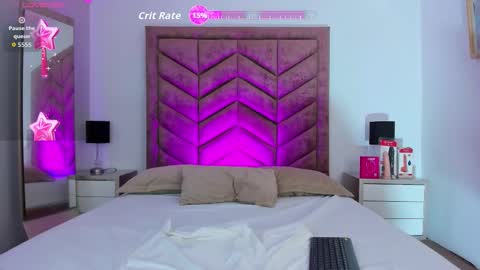 Snapshot of vanessaparis_ chatting on 02/14/26, 01:46 Vanessa Sexy Paris online show from 02/14/26, 01:46