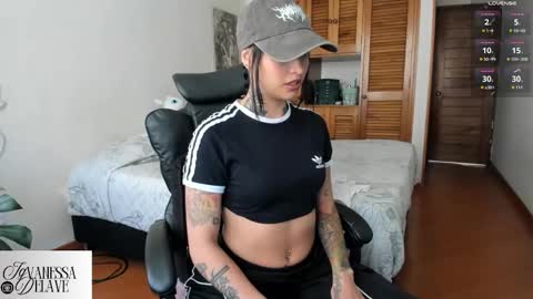 Vanessa online show from 12/16/25, 03:17