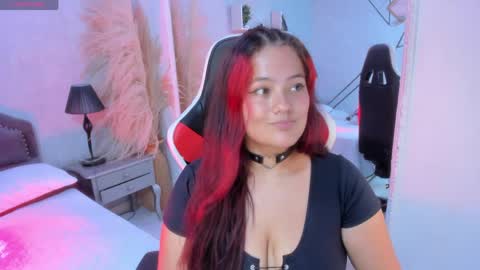 Snapshot of vanessascott_ chatting on 04/12/26, 01:10 vanessascott_ online show from 04/12/26, 01:10