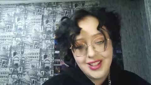 vanessashadow online show from 11/19/25, 05:24
