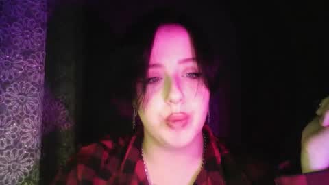 Snapshot of vanessashadow chatting on 12/22/25, 06:05 vanessashadow online show from 12/22/25, 06:05