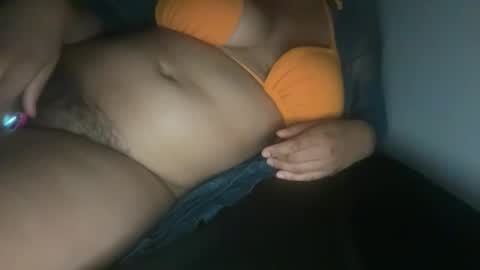 Snapshot of vanessasss100 chatting on 04/03/26, 01:58 vanessasss100 online show from 04/03/26, 01:58