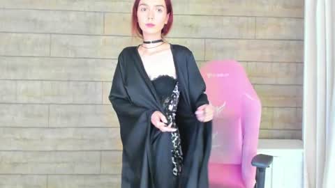 VanessaVienne online show from 06/22/26, 04:37