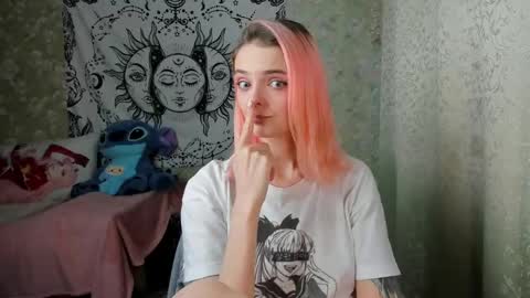 Snapshot of vanilla_arya chatting on 02/06/25, 11:10 Adelina online show from 02/06/25, 11:10